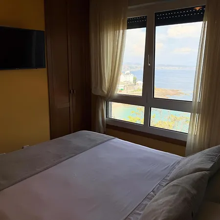2 Bed Sleeps 4 - Two Tvs - Free Parking Apartamento *