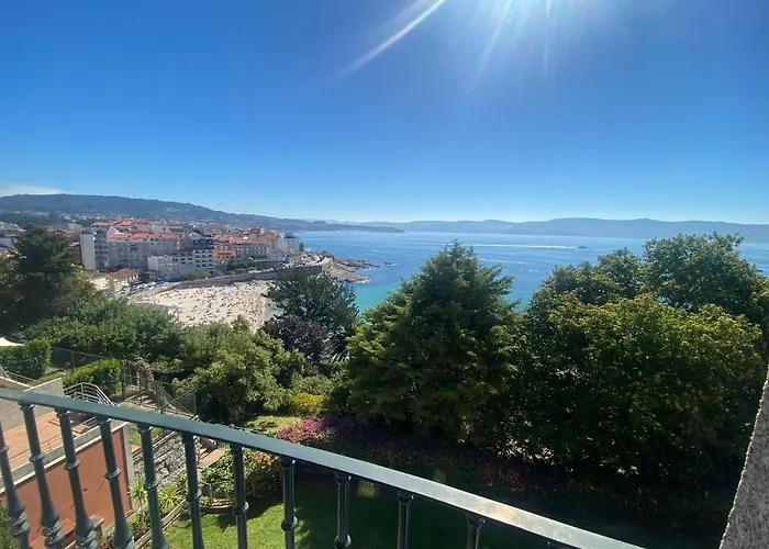 2 Bed Sleeps 4 - Two Tvs - Free Parking Appartement