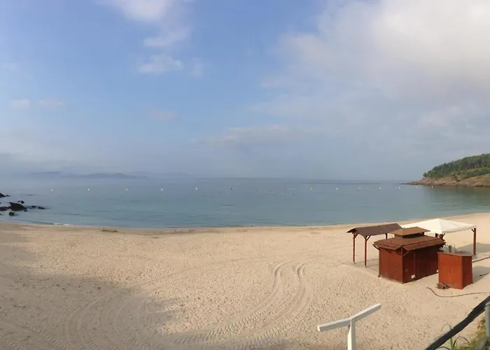 2 Bed Sleeps 4 - Two Tvs - Free Parking