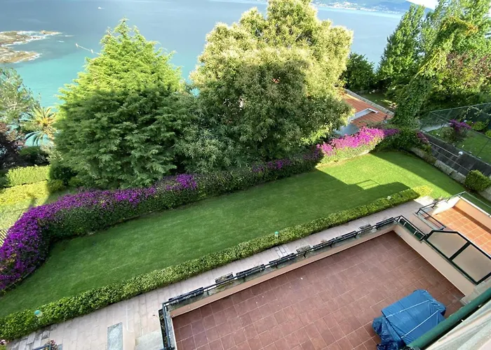 2 Bed Sleeps 4 - Two Tvs - Free Parking Appartement